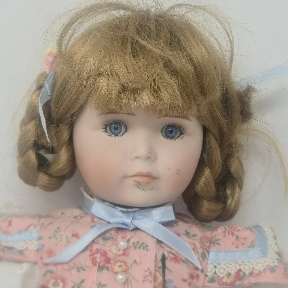 VTG 1989 Victoria Ashlea Originals Bette Ball Porcelain Doll Goebel Ltd Edition